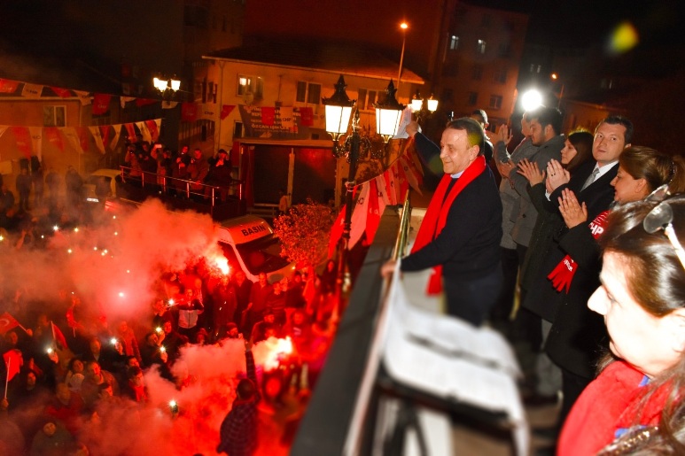 ÖZCAN IŞIKLAR:”RAKİBİMİZ YOK, BİZ SİLİVRİ’Yİ KONUŞUYORUZ”