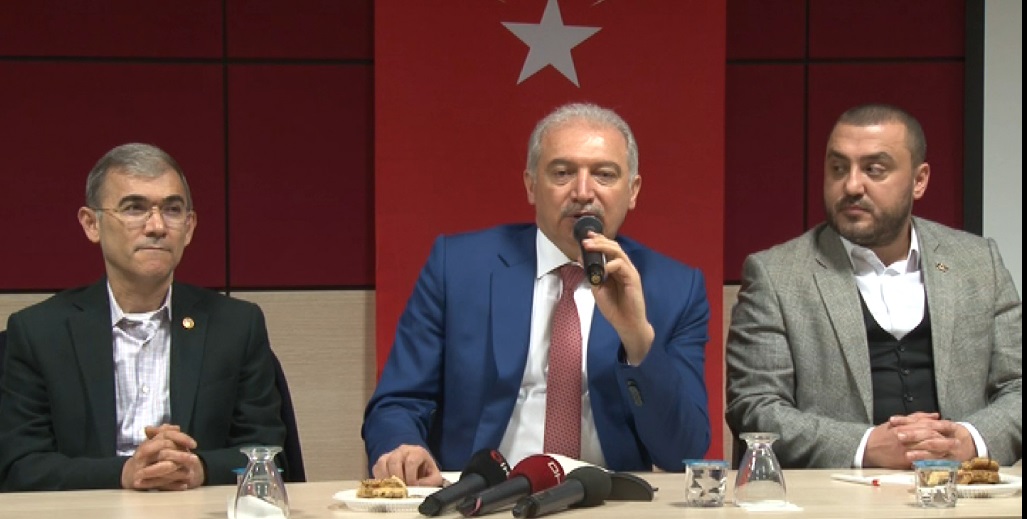 UYSAL’DAN GENÇLERE: “NE YAPARSANIZ EN İYİSİNİ YAPIN”