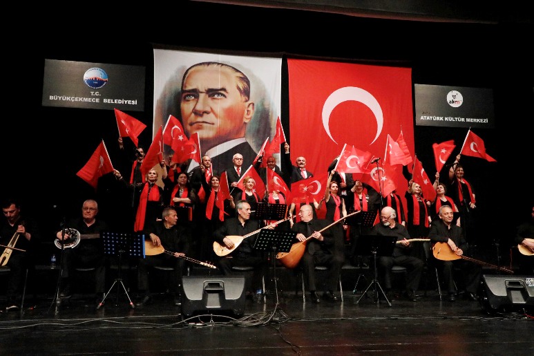 Büyükçekmece’nin emekli öğretmenlerinden muhteşem konser