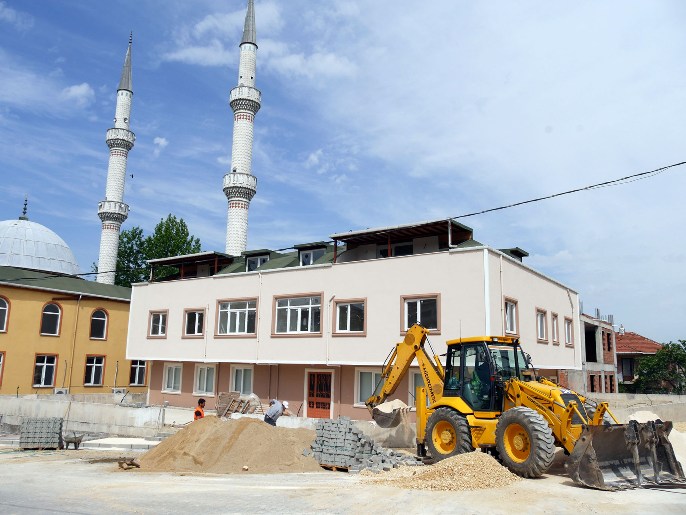 Büyükçekmece Belediyesi, camilerin tüm eksikliklerini gideriyor