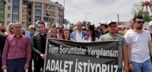 TURAN HANÇERLİ 1 MAYIS’TA ÇORLU MAĞDURU AİLELERLE YÜRÜDÜ