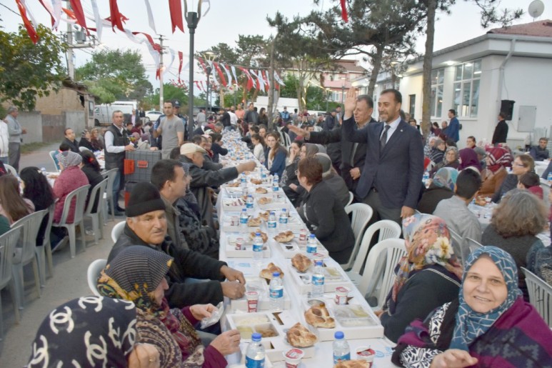 BÜYÜKKILIÇLI MAHALLESİ GÖNÜL SOFRASI’NDA BULUŞTU