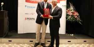 Başkan Akgün’e “En Başarılı Belediye Başkanı Ödülü”