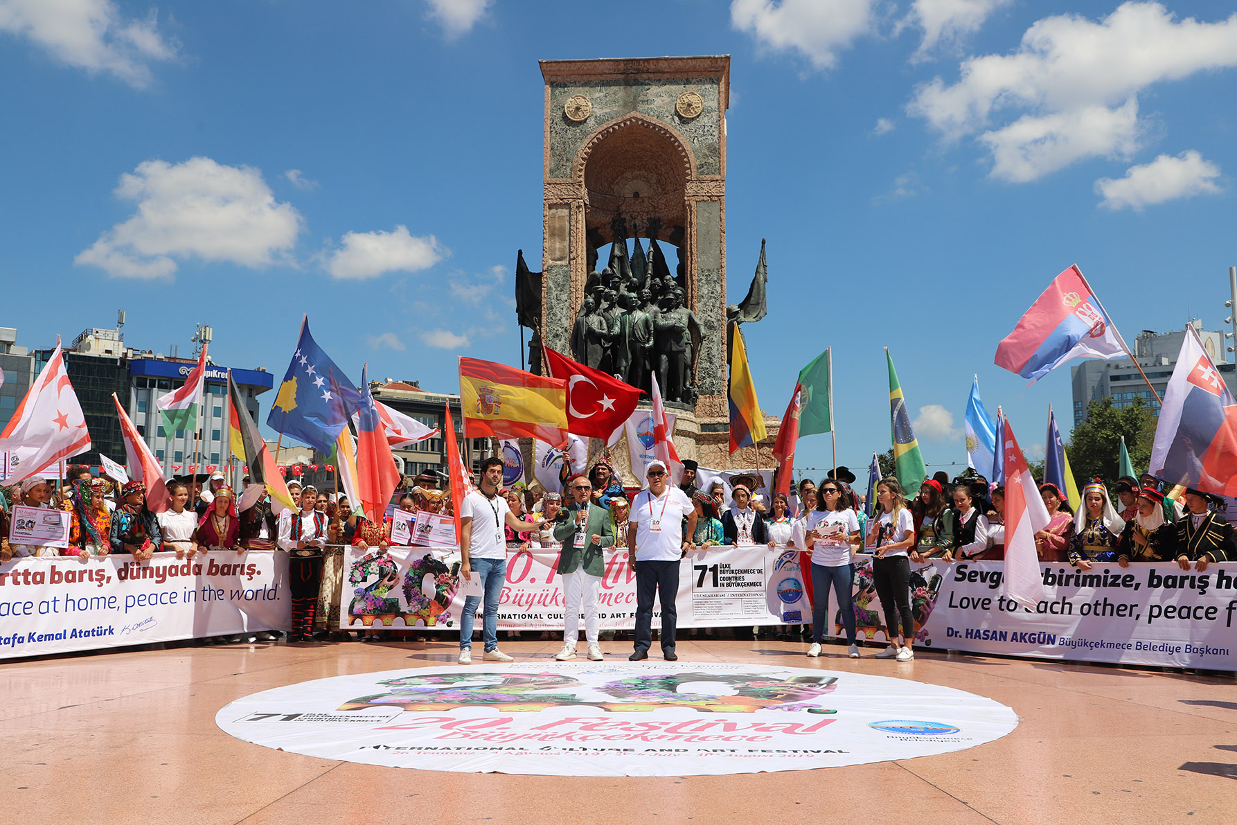 “Dünyanın En İyi Festivali” Taksim’de start verdi