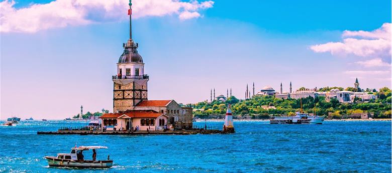 İstanbul’da bugün hakim olan sıcak havanın hafta sonu da etkili olması, şehrin yeni haftaya 2 derecelik artışla başlaması bekleniyor.