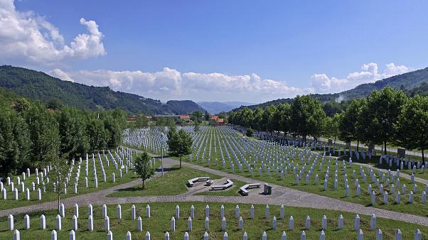 Srebrenitsa’da ne oldu? Kapanmayan yara Srebrenitsa…Srebrenitsa katliamı