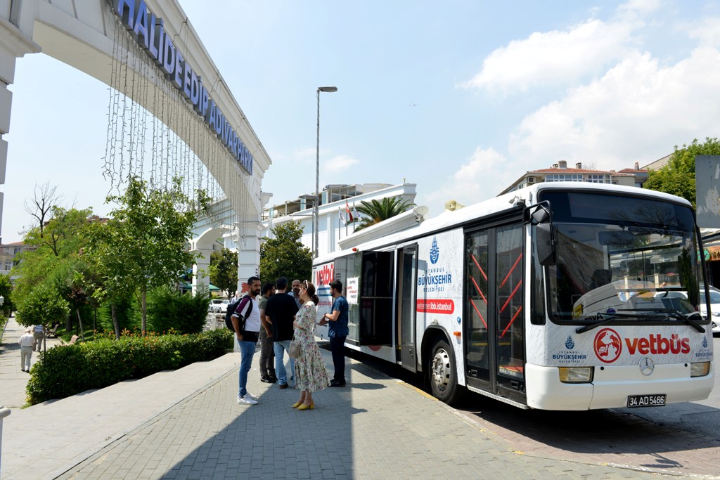 VETBÜS SOKAK HAYVANLARI İÇİN AVCILAR’DA