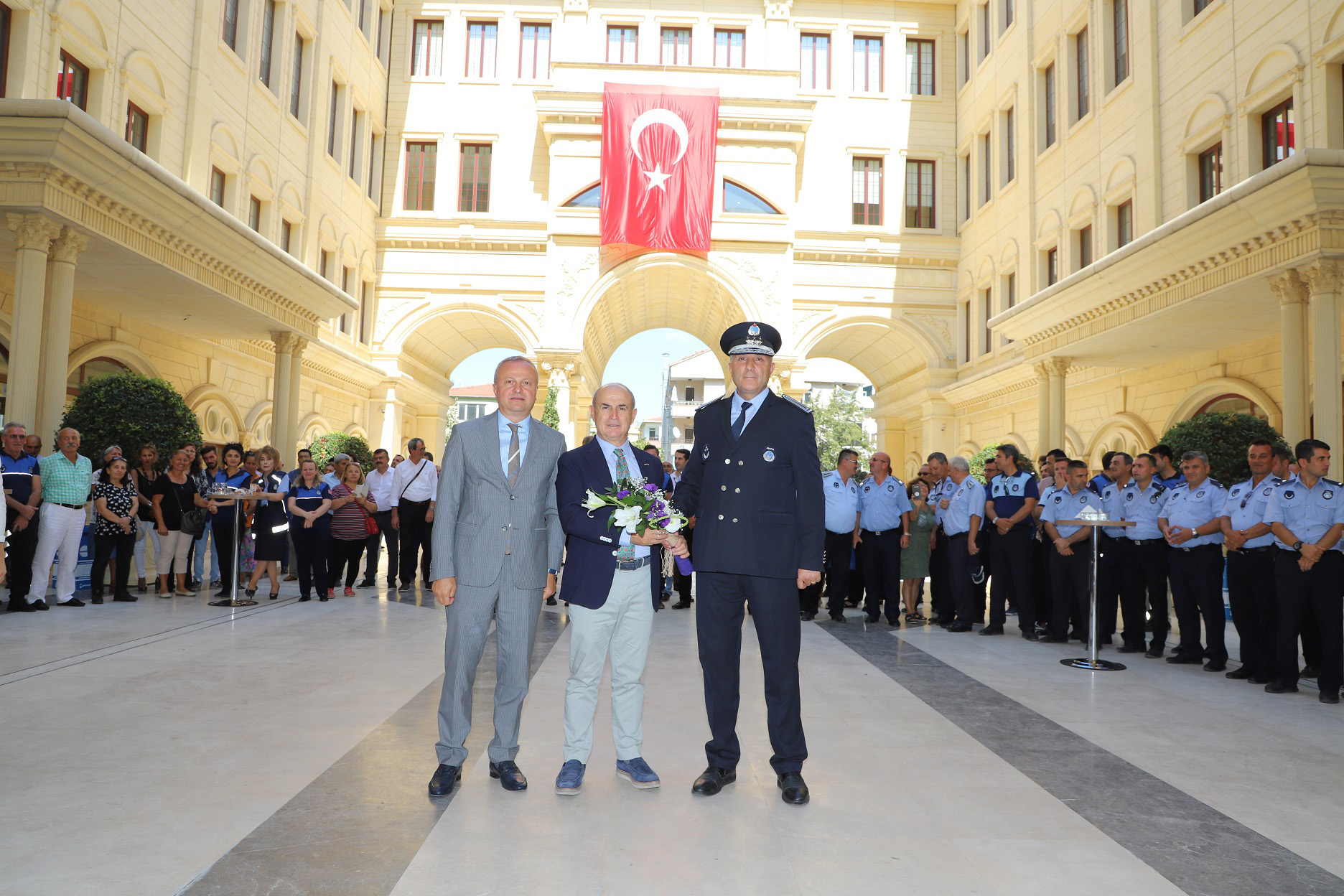 Başkan Akgün: Zabıtanın bu şartlarda verimli olması mümkün değildir!