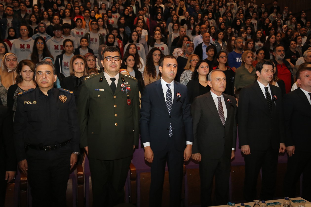 ULU ÖNDER ATATÜRK, KÜÇÜKÇEKMECE’DE SAYGIYLA VE HASRETLE ANILDI