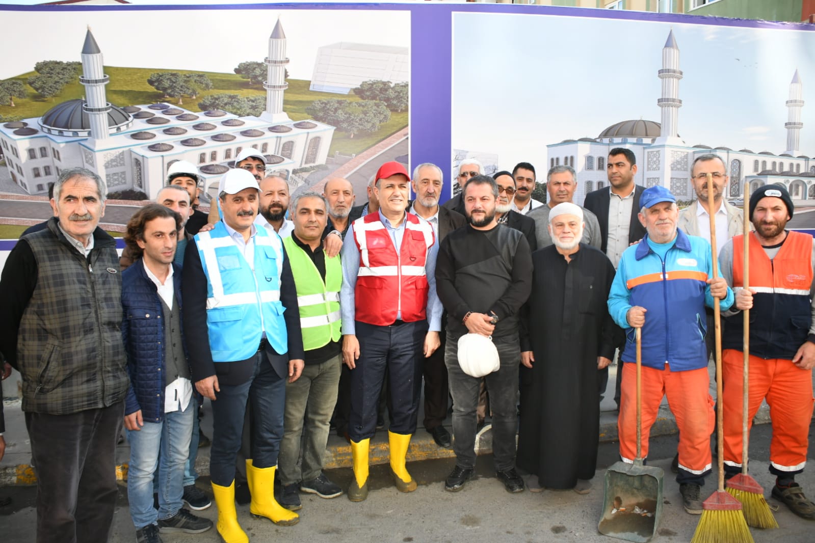 ESENYURT SÜLEYMANİYE MAHALLESİ CAMİSİNE KAVUŞUYOR