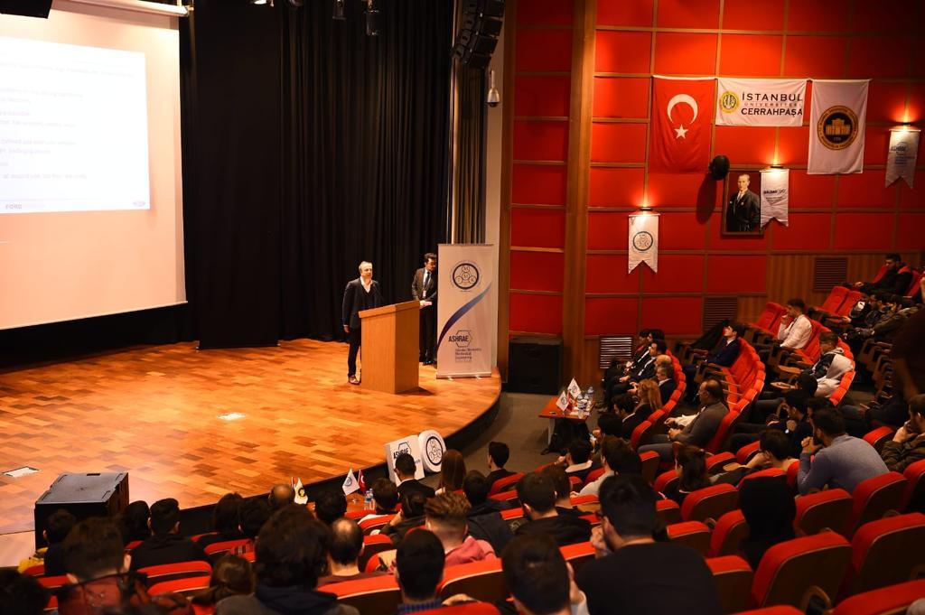 TURAN HANÇERLİ’DEN GENÇLERE ÇAĞRI: ÇEKİNMEDEN GELİN