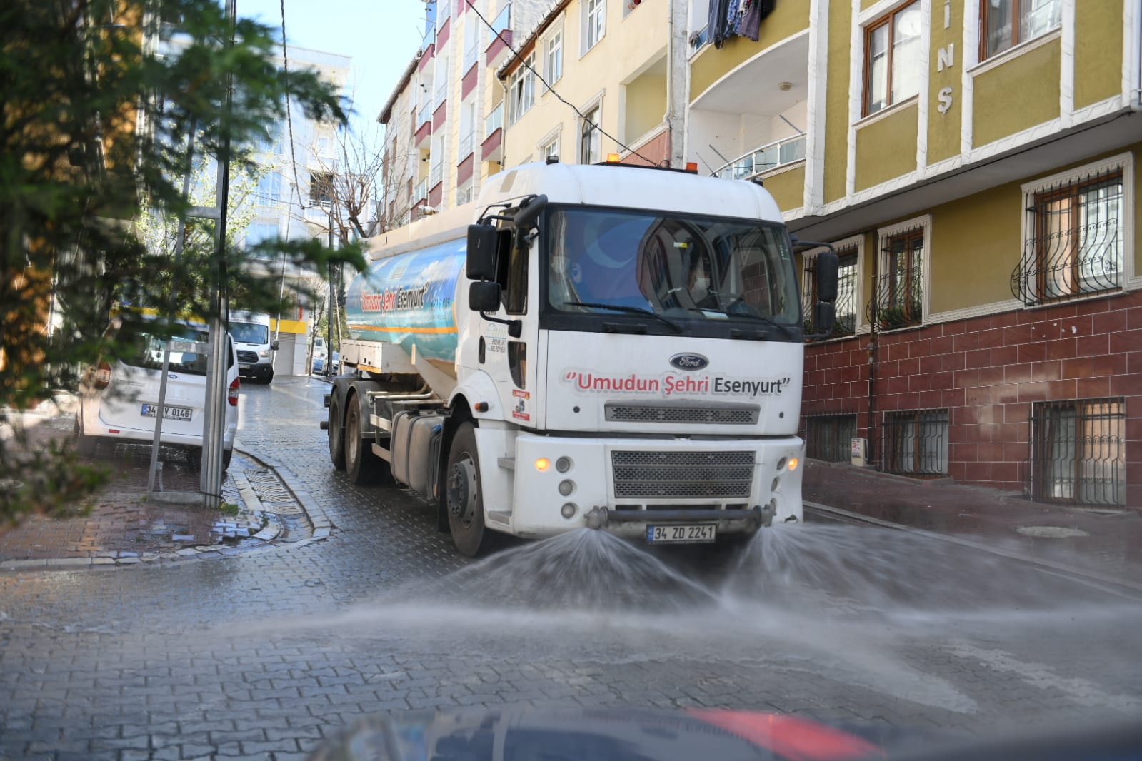 ESENYURT BELEDİYESİ SOKAĞA ÇIKMA YASAĞINDA FAALİYETLERİNE DEVAM EDİYOR