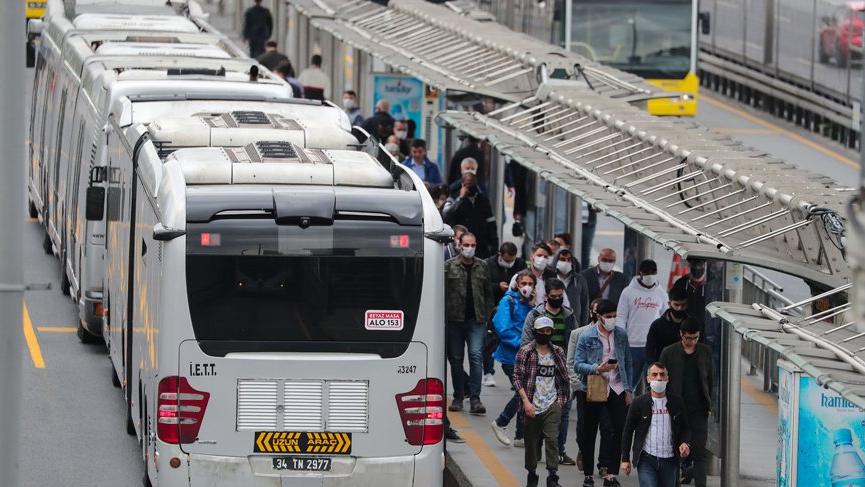 İBB Bilim Kurulu önerdi: Farklı mesai saati ve ayrı şerit uygulansın