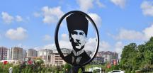 ATATÜRK BULVARI ATA’NIN SİLÜETİ İLE TAÇLANDI