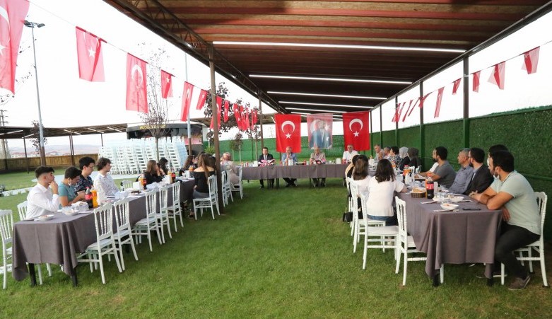 BAŞKAN MESUT ÜNER &quot;GENÇLERİMİZLE GURUR DUYUYORUM&quot; Gazete İç Ses