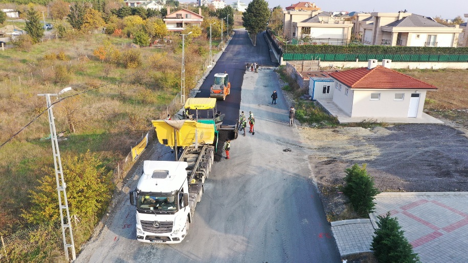 BEYLİKDÜZÜ’NDE YILIN SON ASFALT ÇALIŞMASI MODA CADDESİ’NDE YAPILDI