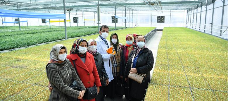 BU YILIN FİDELERİNİ DAĞITACAK İLK TIR YOLA ÇIKTI İMAMOĞLU: “ÜRETEN TÜRKİYE KAZANIR; EVDE BEKLEYEN TÜRKİYE DEĞİL”