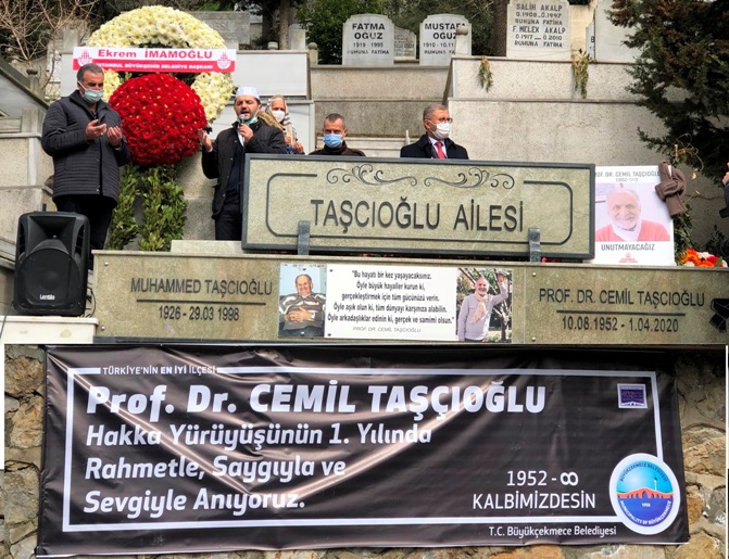 HOCALARIN HOCASI CEMİL TAŞÇIOĞLU KABRİ BAŞINDA ANILDI