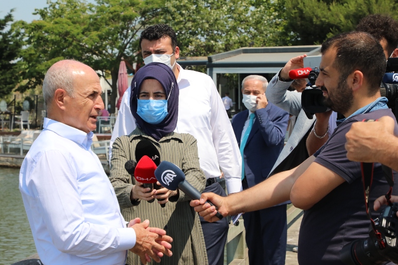 “BÜYÜKÇEKMECE GÖLÜ’NDE BALIK ÖLÜMLERİNİN NEDENİ DERİNLİĞİN AZALMASIDIR”