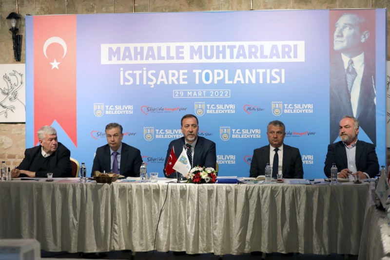 BAŞKAN YILMAZ MAHALLE MUHTARLARI İLE TOPLANTI DÜZENLEDİ