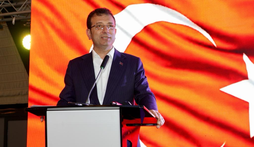 BAŞKAN İMAMOĞLU: ”YEŞİL CEKET GİYİNMEYLE ‘YEŞİL ALANCI’ OLUNMAZ”