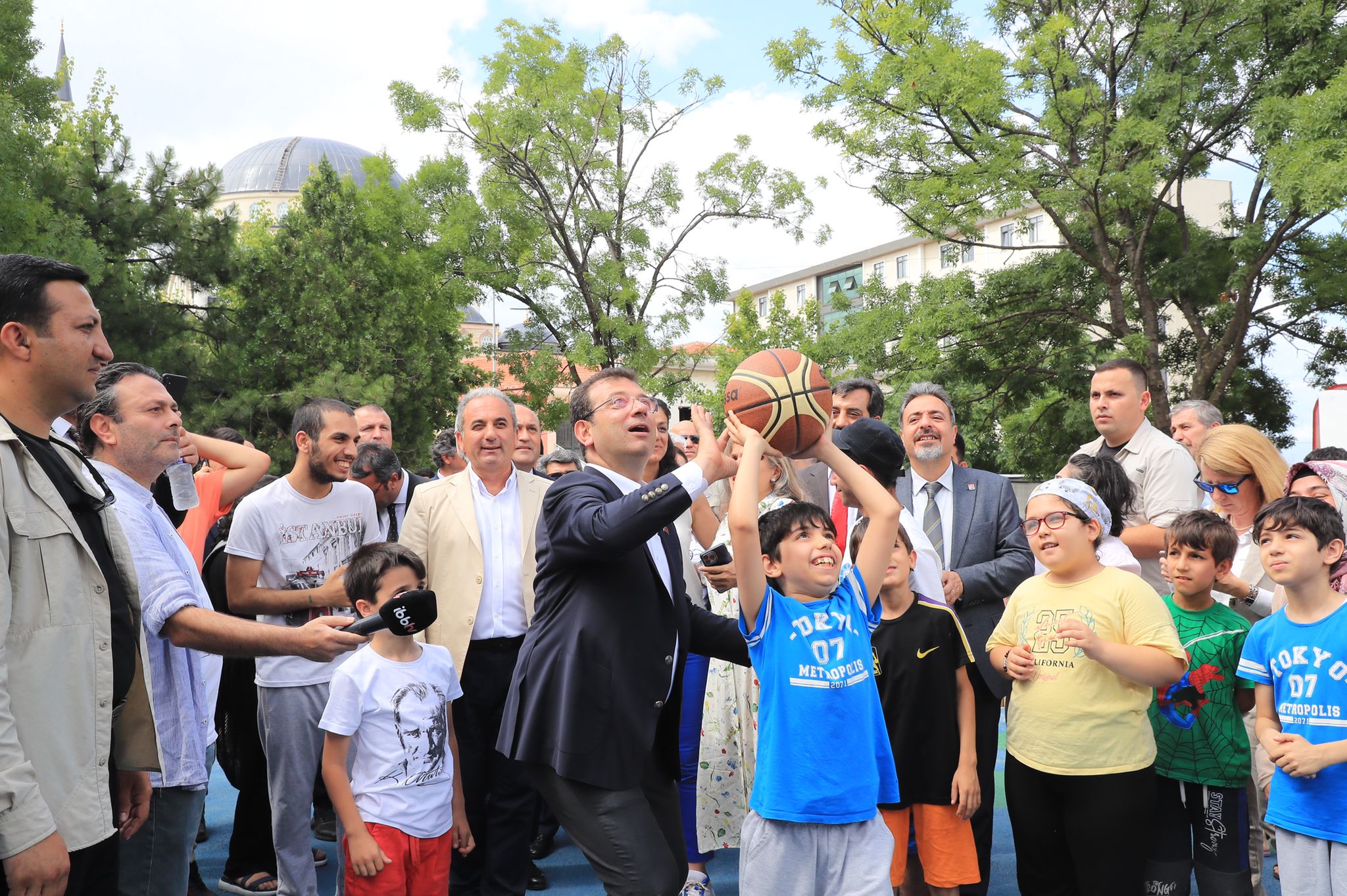 İMAMOĞLU’NDAN ÖĞRENCİLERE ‘YURT MÜJDESİ’: EYLÜLE KADAR 2.700, ÖNÜMÜZDEKİ SENE 5000 YATAK OLACAK