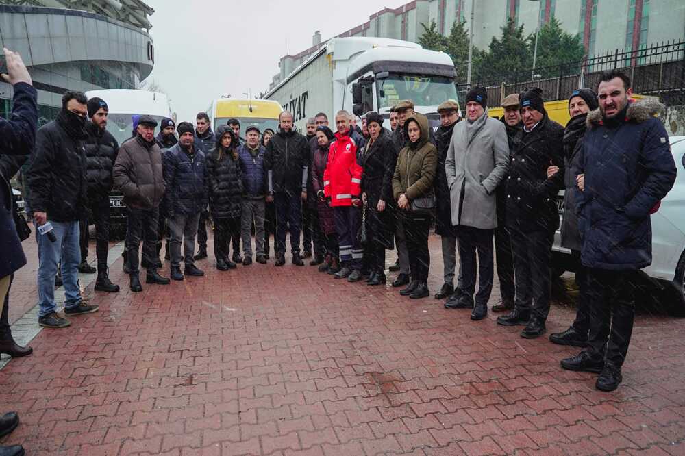 TURAN HANÇERLİ YARDIM TIRLARI VE İŞ MAKİNELERİYLE AFET BÖLGESİNDE!