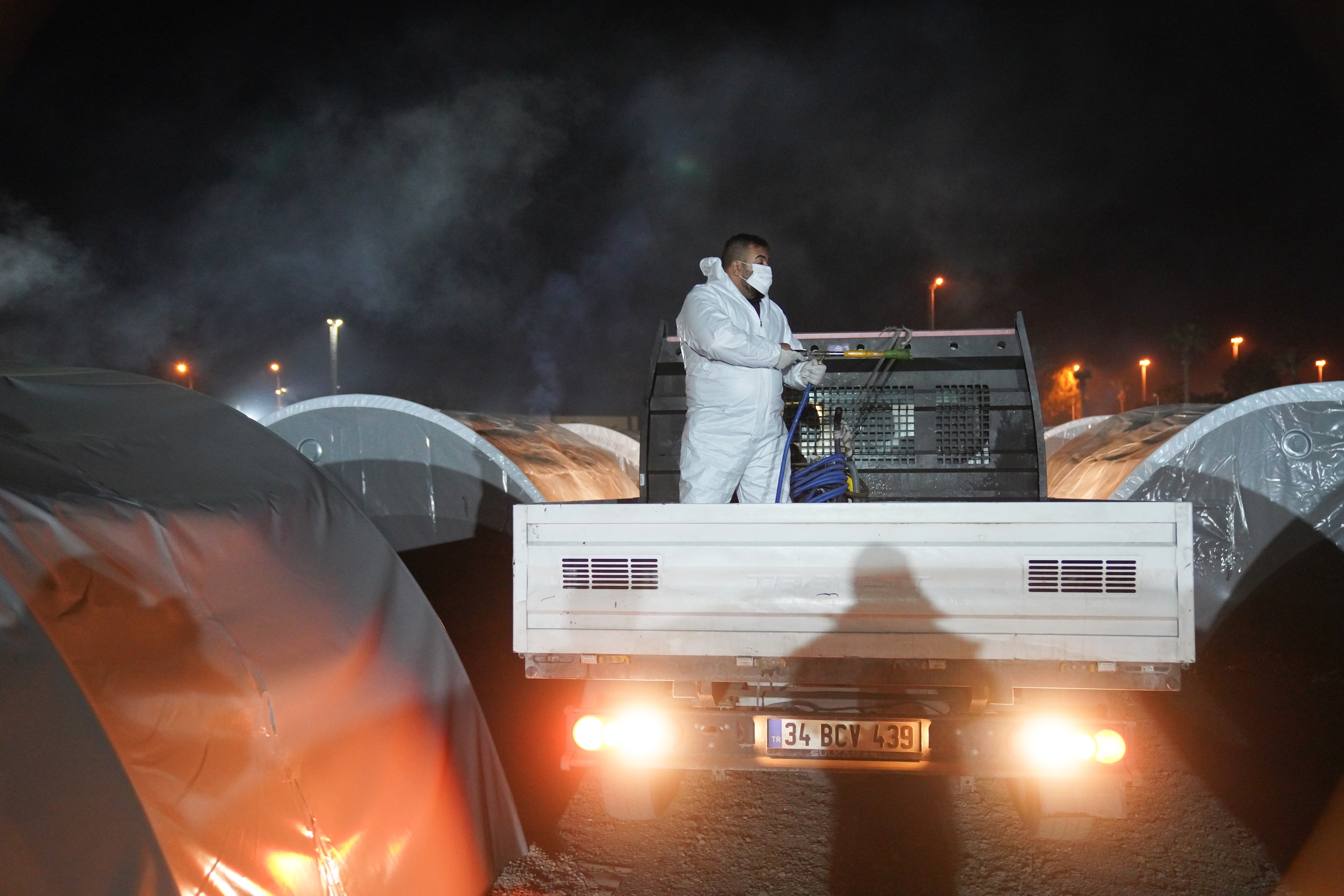 OLASI SALGIN HASTALIKLARA KARŞI İLAÇLAMA ÇALIŞMALARI BAŞLADI