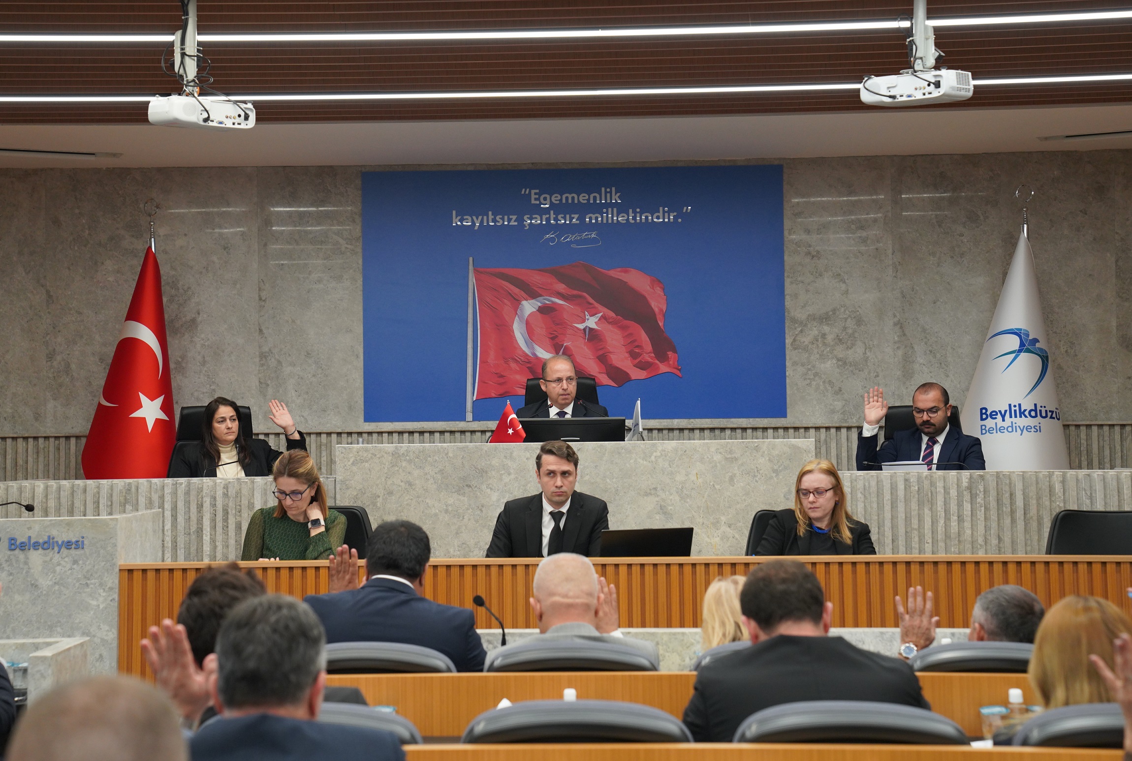 BEYLİKDÜZÜ BELEDİYE MECLİSİNİN GÜNDEMİ DEPREM