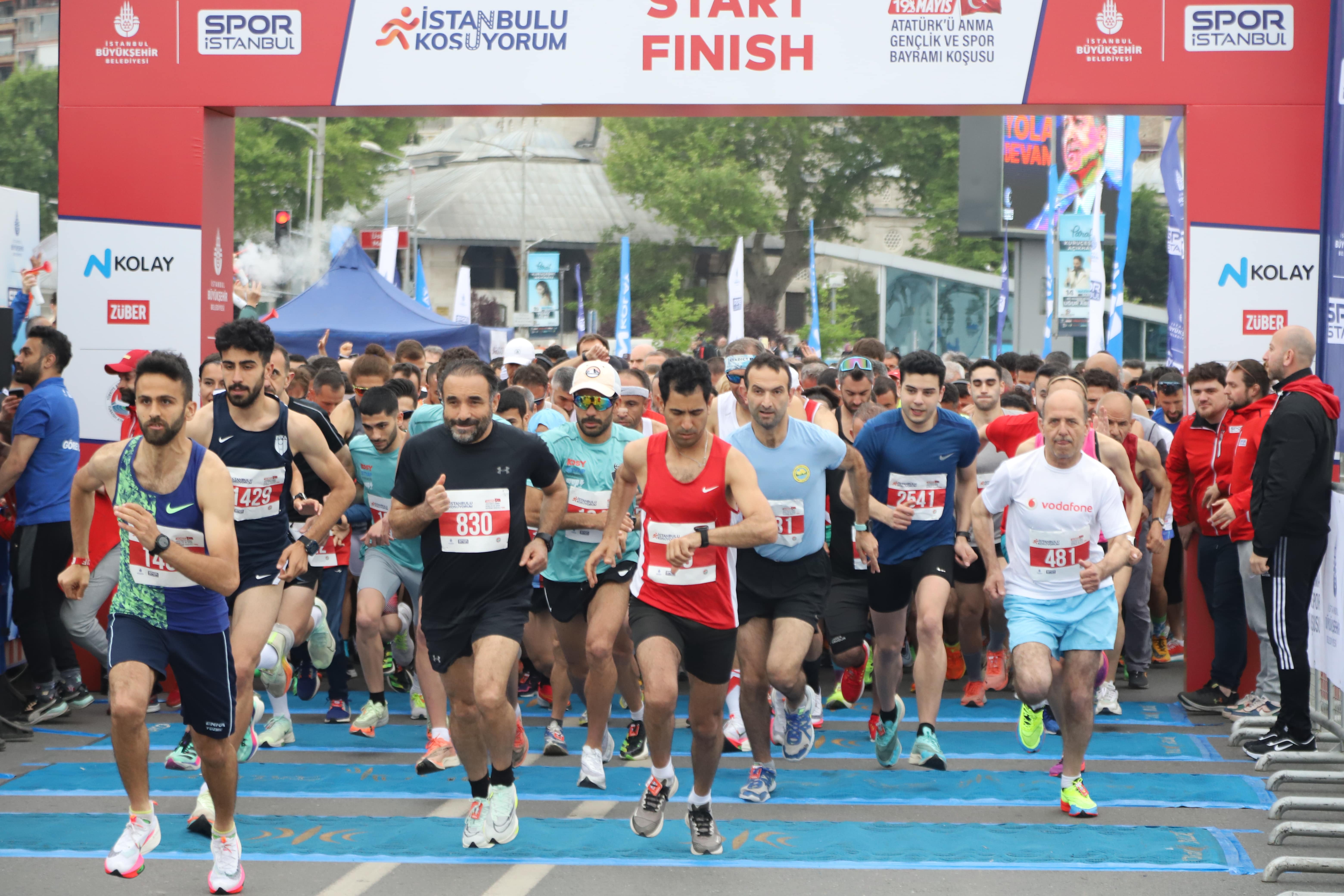 19 MAYIS COŞKUSU ÜSKÜDAR’DA YAŞANDI