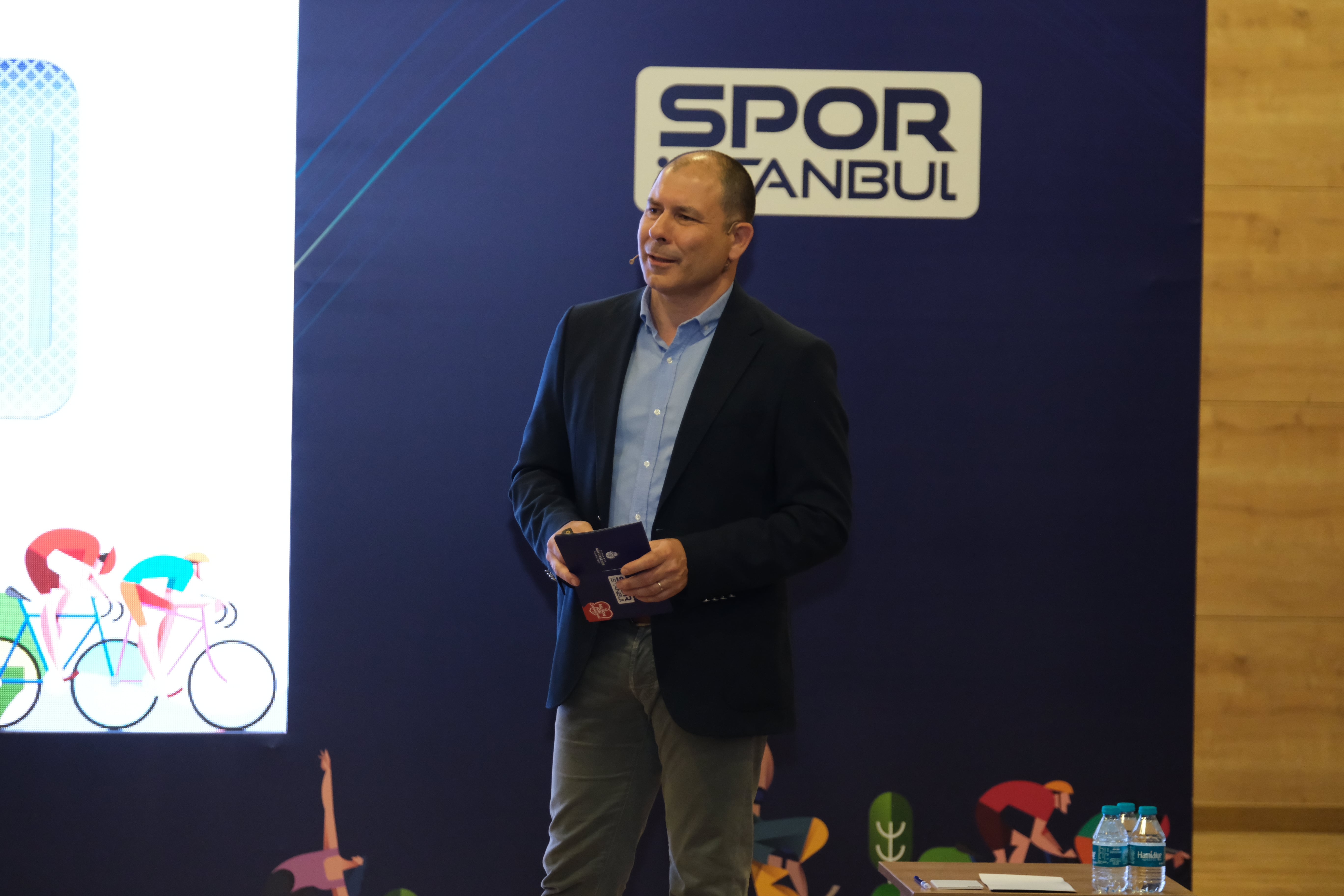 ”İSTANBULLULARA İYİ GELECEK İLACI BULDUK”