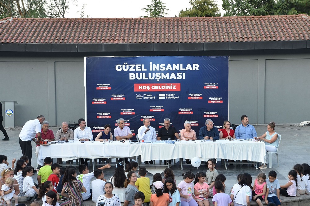 AVCILAR’IN GÜZEL İNSANLARI GÜMÜŞPALA MAHALLE TOPLANTISINDA BULUŞTU