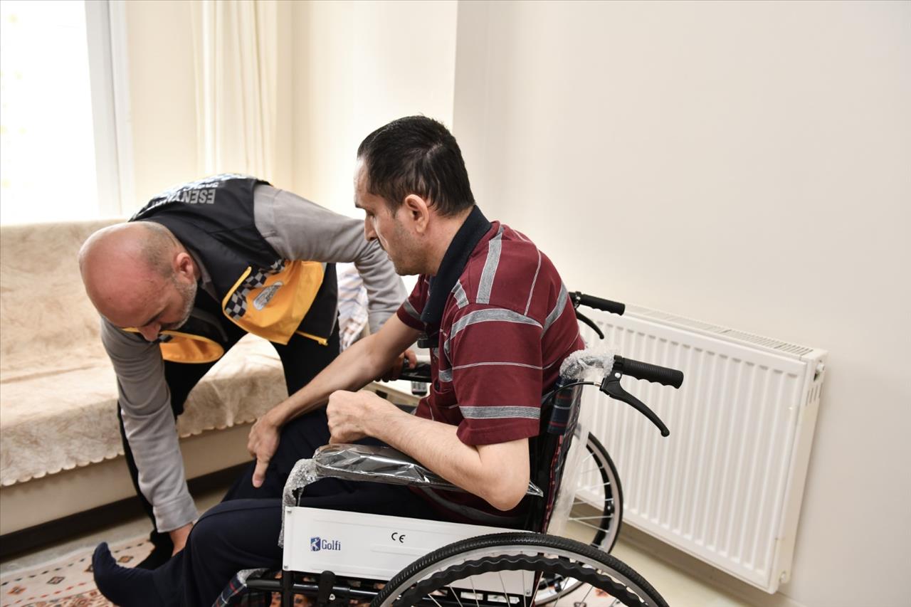 ESENYURT BELEDİYESİ’NDEN YAŞLI VE HASTA VATANDAŞLARA ÖNEMLİ DESTEK