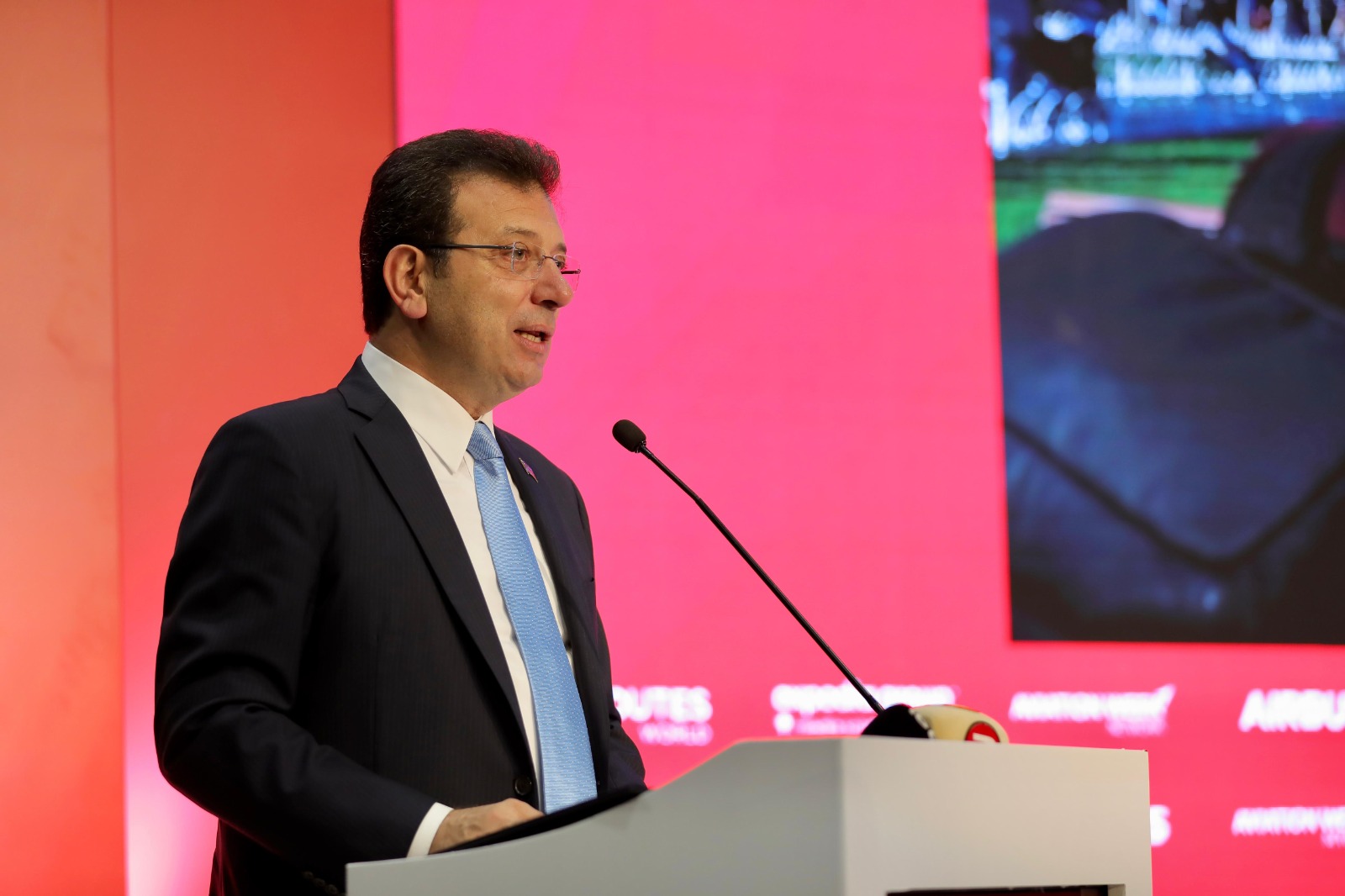 EKREM İMAMOĞLU’NDAN TUTUKLAMA KARARI SONRASI İLK MESAJ