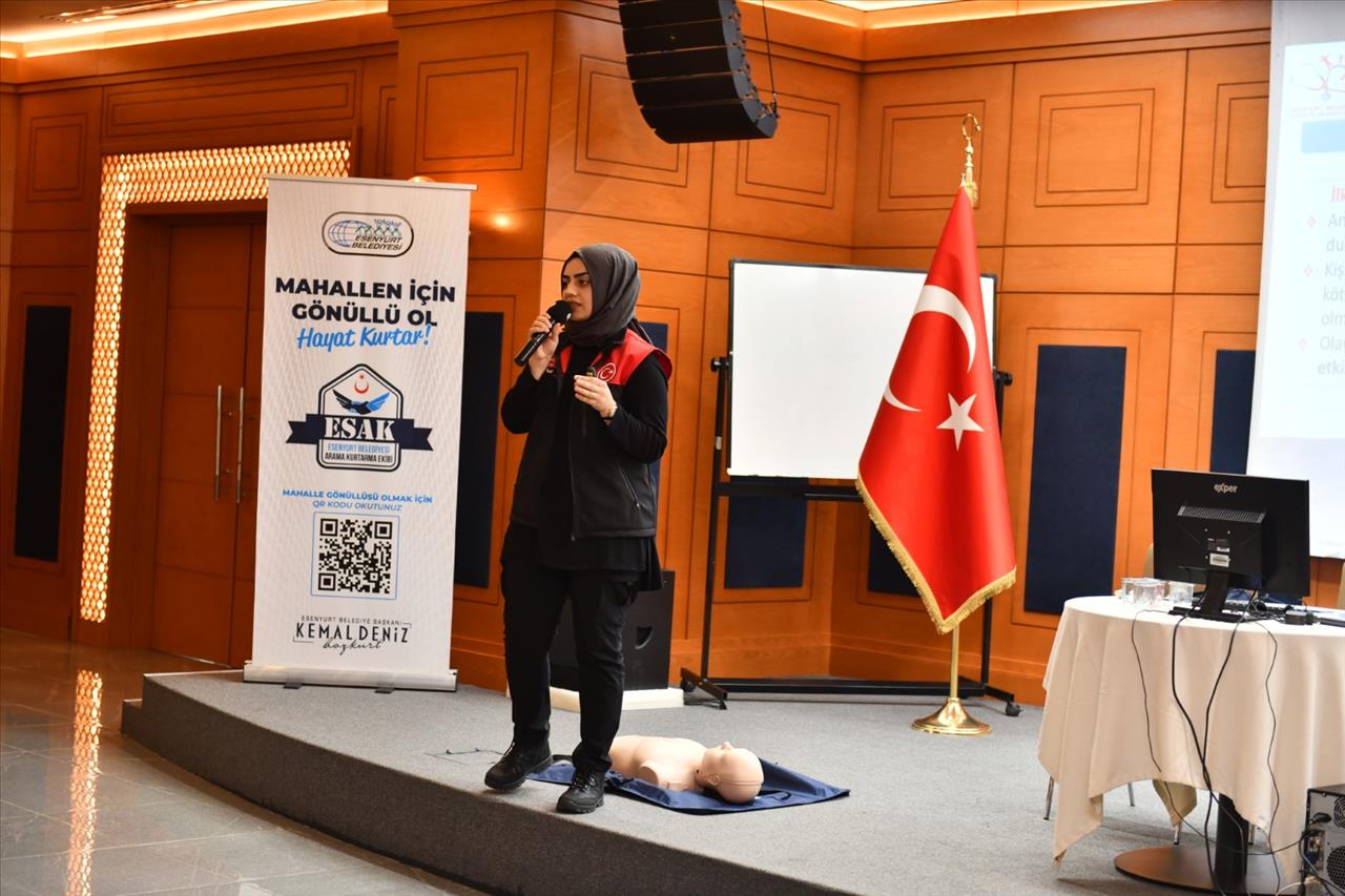 ESENYURT BELEDİYESİ’ NDEN MAHALLE AFET GÖNÜLLÜLERİNE DEPREM BİLİNCİ EĞİTİMİ