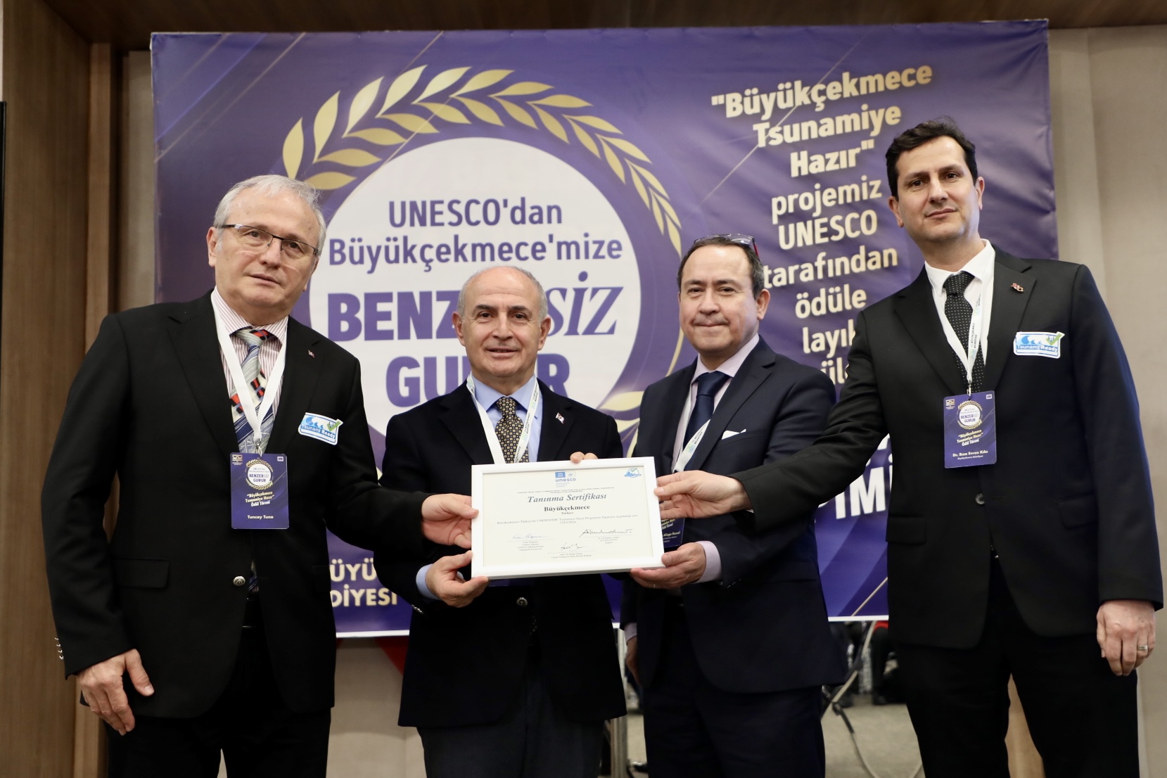 UNESCO’DAN BÜYÜKÇEKMECE’YE “TSUNAMİ HAZIR KENT” SERTİFİKASI