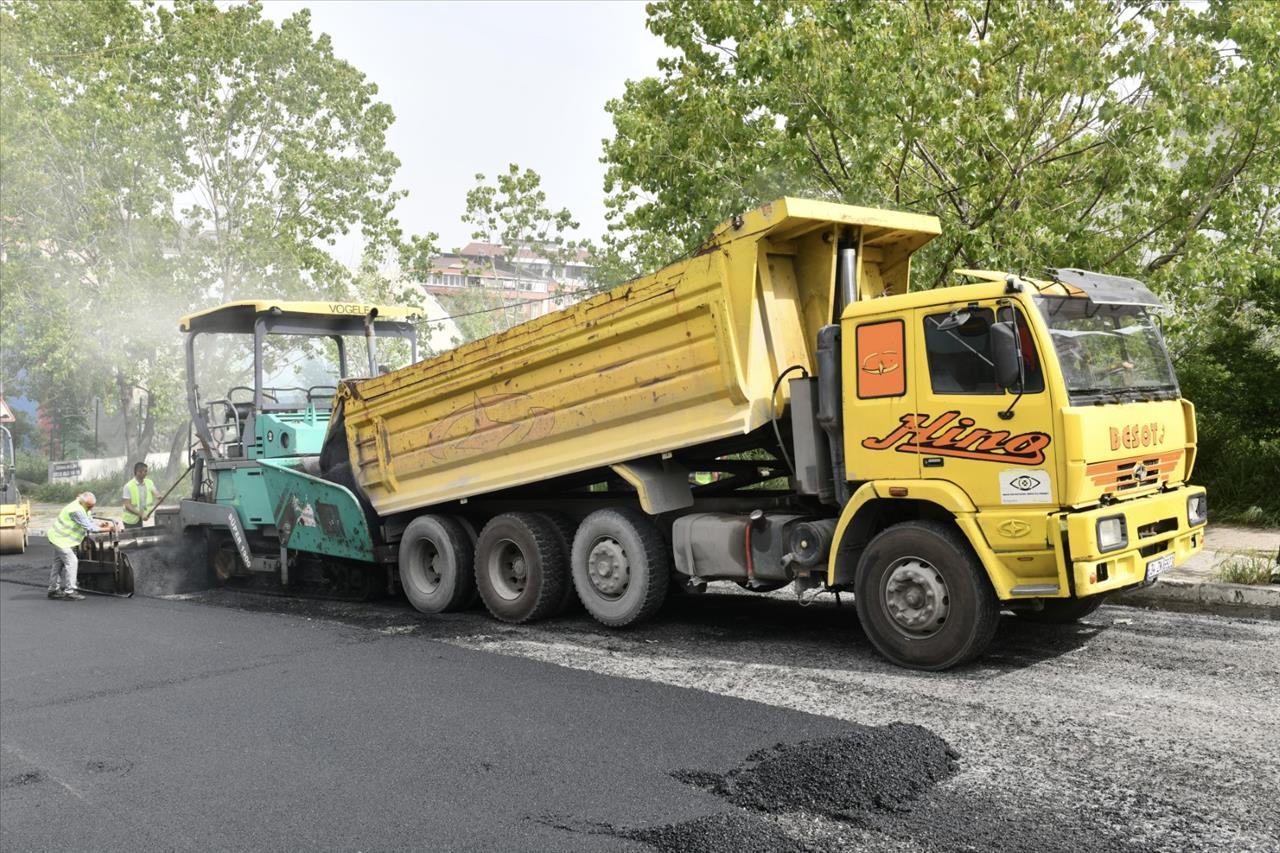 ESENYURT’UN YOLLARI YENİLENİYOR