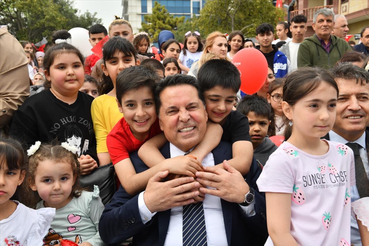 BAŞKAN ÖZER: ÇOCUKLAR BIZIM GELECEĞIMIZ!