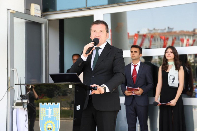 SİLİVRİ BELEDİYE BAŞKANI BORA BALCIOĞLU, TÜRAM LİSESİ’NİN 19 MAYIS ETKİNLİKLERİNE KATILDI