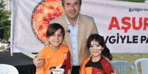 BAŞKAN ERHAN GÜZEL AŞURE DAĞITTI