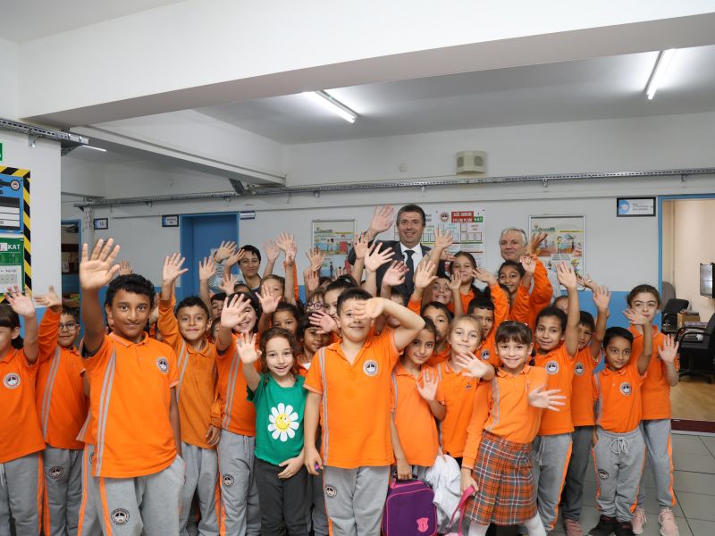 BAŞKAN GÜZEL, OKUL ZİYARETLERİNE DEVAM EDİYOR