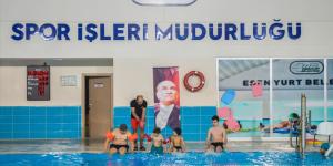 ESENYURT BELEDİYESİNDEN ÖZEL BİREYLERE YÜZME İLE TERAPİ