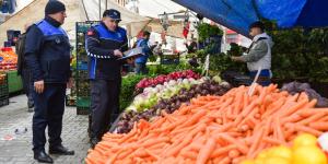 ESENYURT’TA ZABITADAN PAZAR DENETİMİ