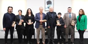 EDEBİYATIN USTA KALEMİ ŞARKILARLA, TÜRKÜLERLE, ŞİİRLERLE ANILDI