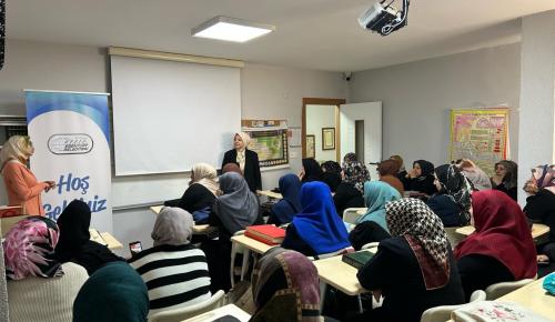 ESENYURT BELEDİYESİNDEN “GÜÇLÜ AİLE, GÜÇLÜ TOPLUM” SEMİNERLERİ AİLE YAPISI EĞİTİMLE GÜÇLENİYOR!