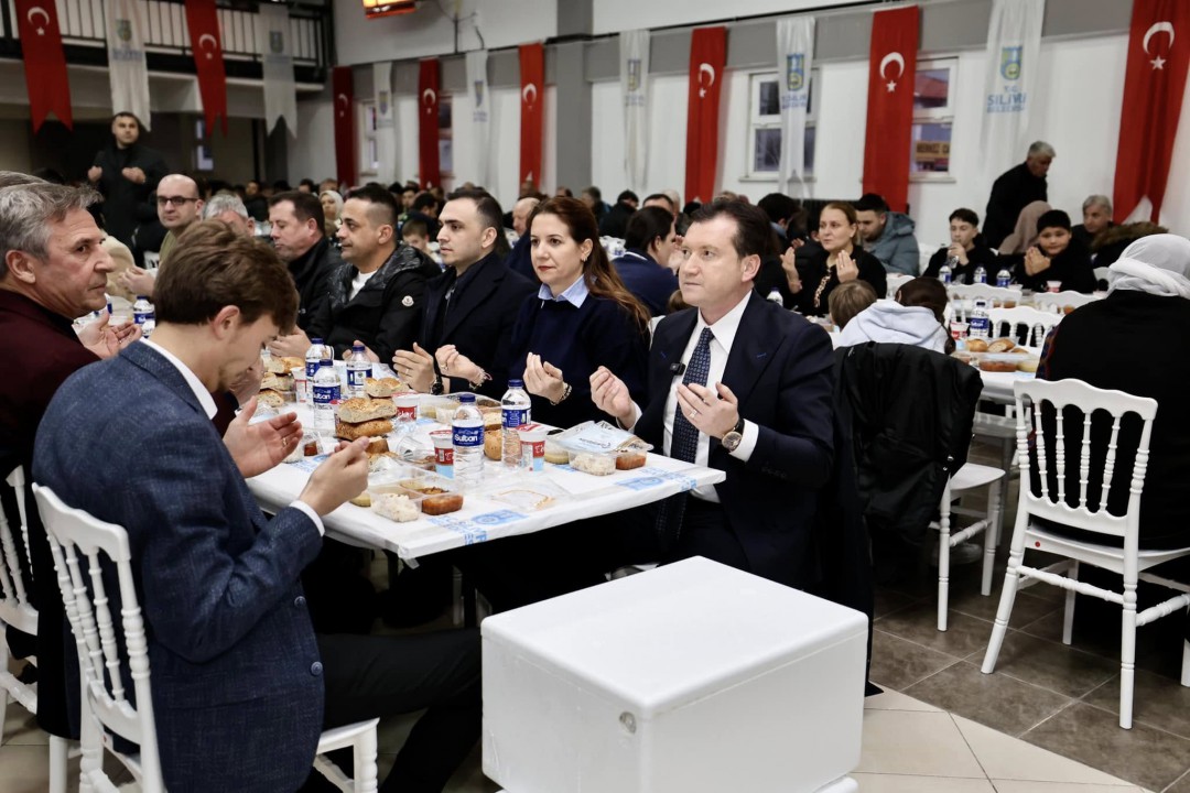 BAŞKAN BALCIOĞLU, FENER MAHALLESİ’NDEKİ İFTAR PROGRAMINA KATILDI