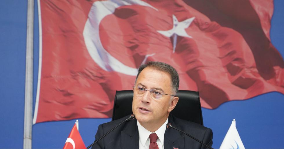 BEYLİKDÜZÜ BELEDİYE BAŞKANI MEHMET MURAT ÇALIK GÖZALTINA ALINDI