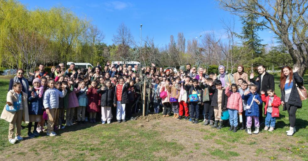 ESENYURT BELEDİYESİ’NDEN ÇEVRECİ ETKİNLİK!