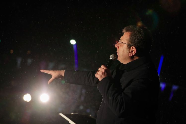 “BU KÜRSÜDE, BU AKŞAM, ALAATTİN KÖSELER BAŞKANIMIZIN OLMASI GEREKİRDİ”