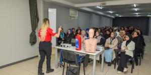 ESENYURT BELEDİYESİNDEN KADINLARA AFET BİLİNCİ EĞİTİMİ